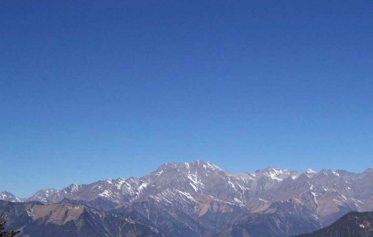 �ɶ���һ���ѩ��